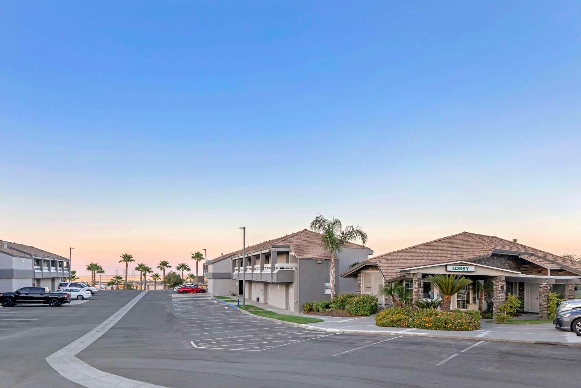 Quality Inn Kettleman City Near Hwy 41 מראה חיצוני תמונה